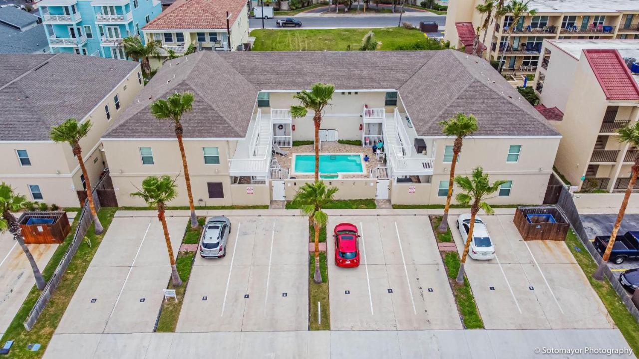 Modern Island Condo With Pool Steps To The Beach! サウス・パドリー・アイランド エクステリア 写真