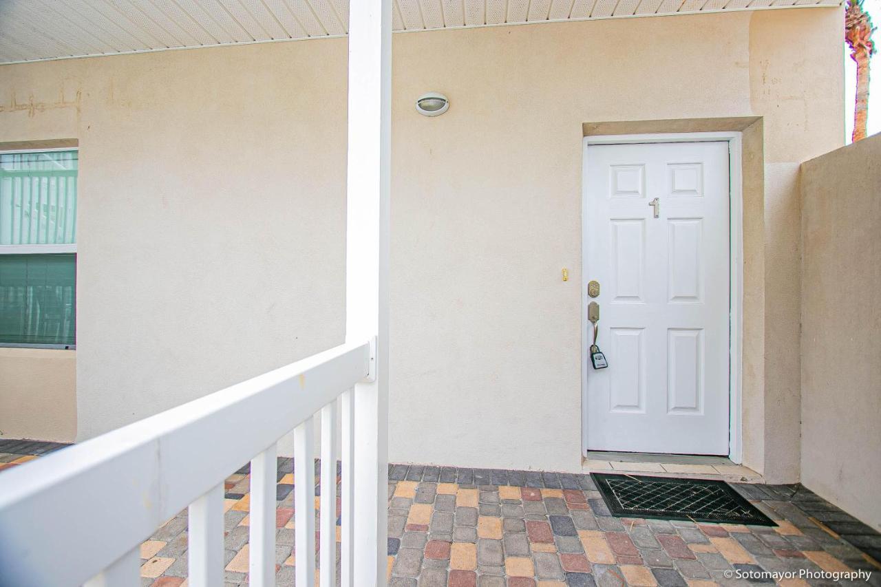Modern Island Condo With Pool Steps To The Beach! サウス・パドリー・アイランド エクステリア 写真
